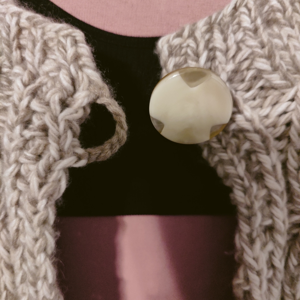 oversized minimalist chunky sweater handmade cardigan  big button  natural - Picture 6 of 8